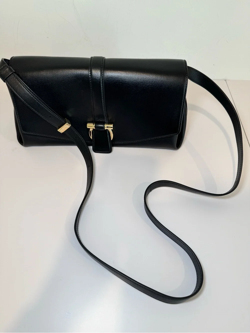 Ferragamo New Line Medium Black Leather Shoulder Bag W 2 Straps & Gold Accents